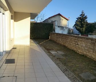 T4 REZ DE JARDIN - PROCHE CENTRE-VILLE - Photo 3