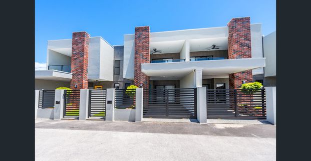 HI Spec Townhouse - Photo 1