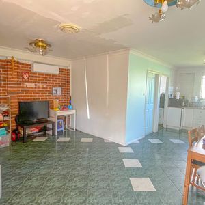 GRANNY GLAT 2 BEDROOM READY FOR CHRISTMAS - Photo 2