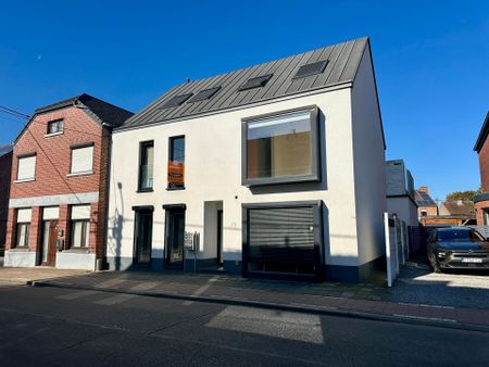 Recent, energiezuinig appartement met 1 slaapkamer en terras - Photo 2