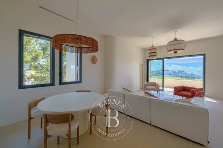 Tout savoir sur cet appartement dans le quartier Petite Couronne, à Cassis - Photo 2