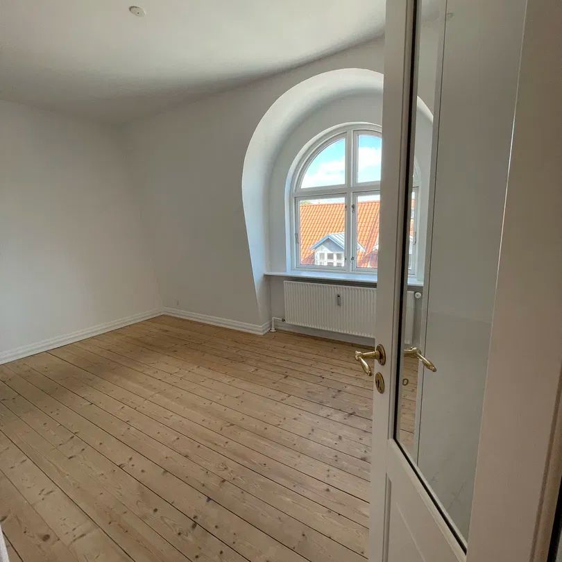 Indbydende lejlighed med altan i Aalborg Centrum - Photo 1