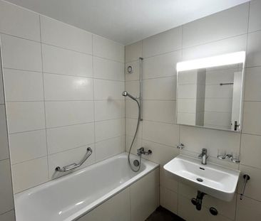 Nice 4.5 room apartment on the 2nd floor in 1260 Nyon - Photo 1