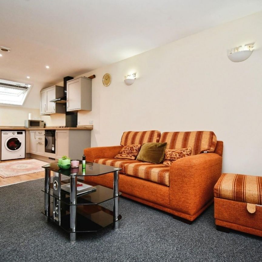 2 bedroom Flat To Let Total Size: 603 SQ FT - Photo 1