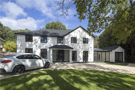 5 bedroom detached house to rent - Photo 4