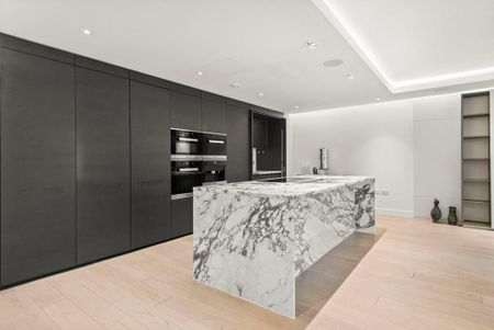 3 bedroom flat to rent - Photo 4