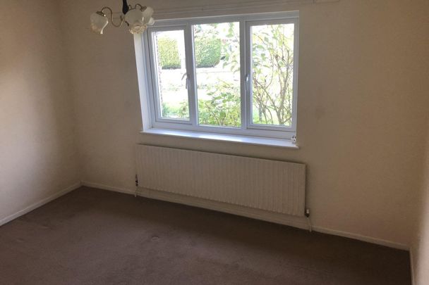 Kennedy Close - Photo 1