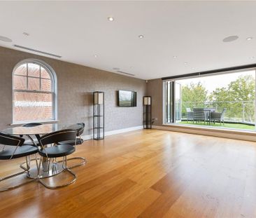 3 bedroom apartment to rent - Photo 1