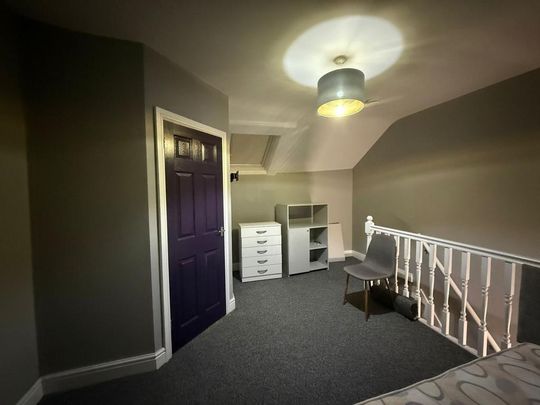 1 bedroom in a house share to rent - Photo 1