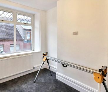 3 bedroom terraced house to rent - Photo 6