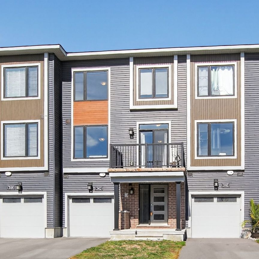 For Lease - 342 Raheen Court, Barrhaven, Ontario - Photo 1