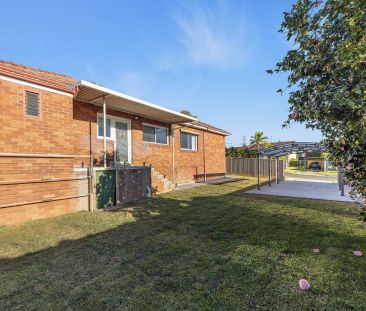 Single-Level Living in Convenient Location - Photo 2