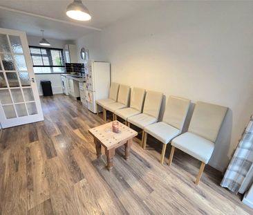 Vandyke, Bracknell, Berkshire, RG12 - Photo 3