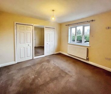 4 bedroom detached house to rent - Photo 2