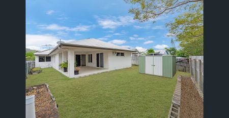 Amazing Location - Spacious Family Home - Photo 3