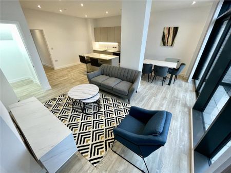 2 bedroom penthouse to rent - Photo 3