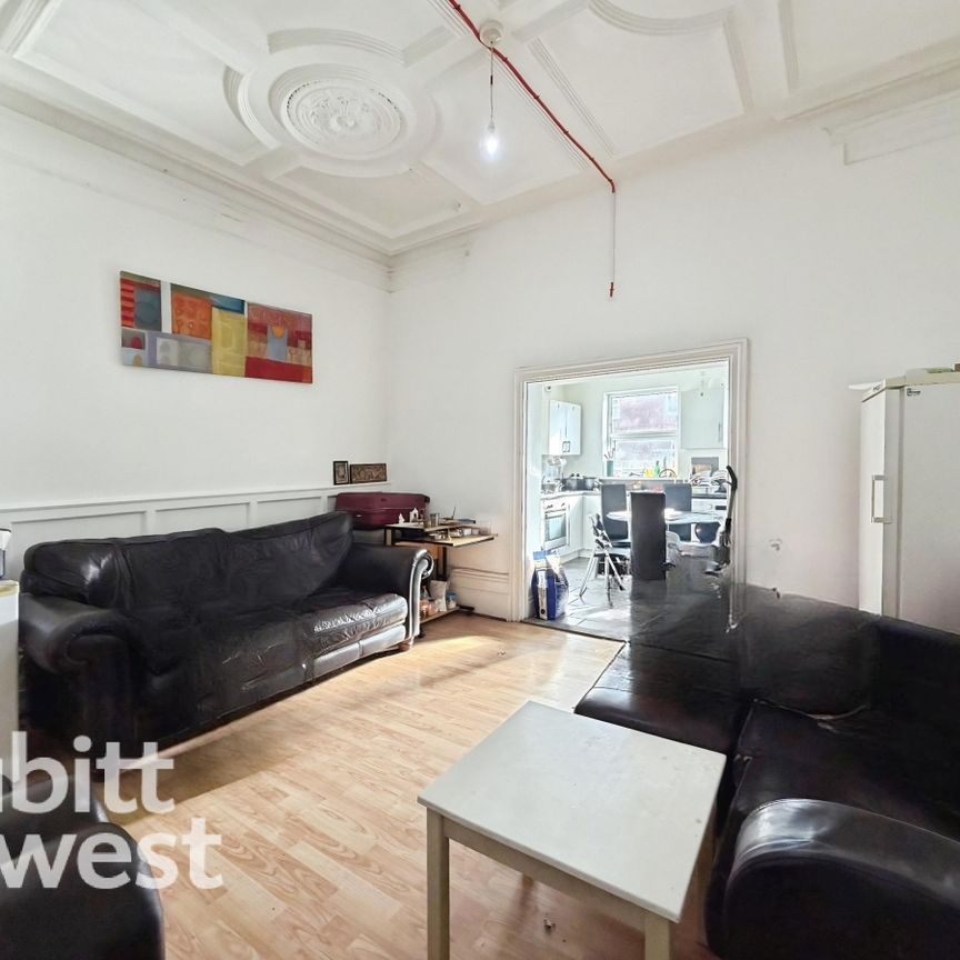 8 bedroom detached house to rent - Photo 1