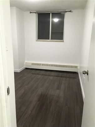 For Lease - 940 Caledonia Road Unit# 403, Toronto, Ontario - Photo 1