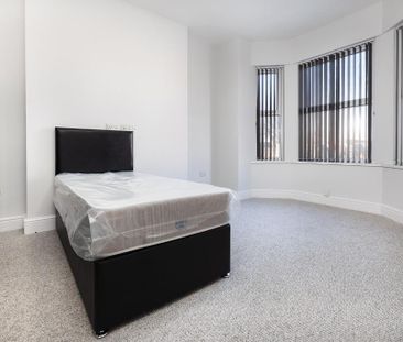 6 bedroom townhouse to rent - Photo 5