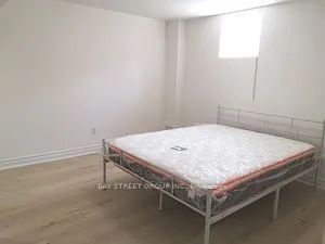 Detached Home For Lease | N9230924 - Photo 5