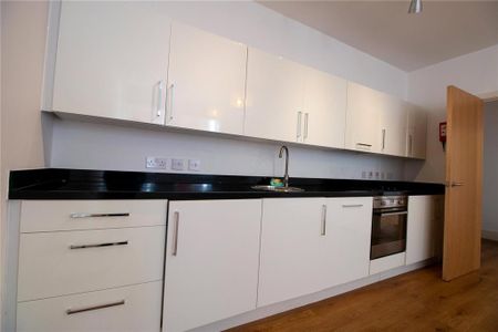1 bedroom flat to rent - Photo 2