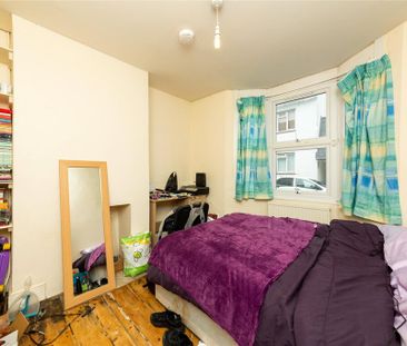 4 bedroom terraced house to rent - Photo 6