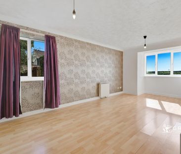 St. Leonards Close, Grays, RM17 - Photo 1
