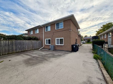 For Lease - 49 Howbert Drive Unit# Ground Floor & Basement, Toronto, Ontario - Photo 5