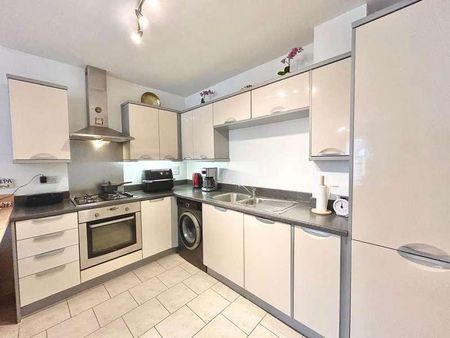 Winton Close, Winchester, SO22 - Photo 3