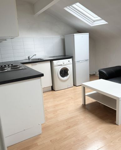 Flat 7, 32 Kelso Road, LS2 9PR, Leeds - Photo 5