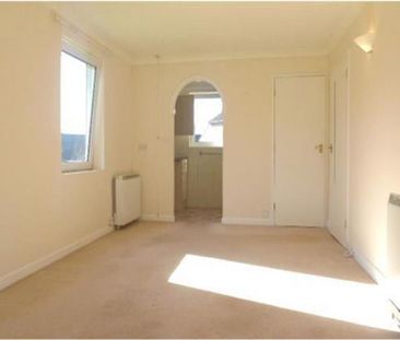 1 bedroom retirement property to rent - Photo 5