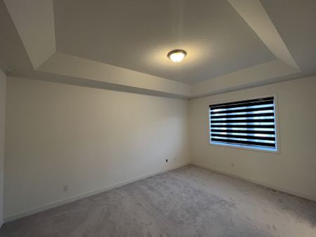 For Lease - 111 Hilts Drive, Richmond Hill, Ontario - Photo 2