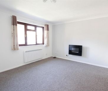 2 bedroom semi-detached bungalow to rent - Photo 1