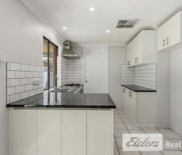 3 x 1 with Ducted Air conditioning & Powered Workshop! - Photo 6