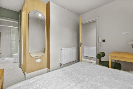 1 bedroom in a house share to rent - Photo 5