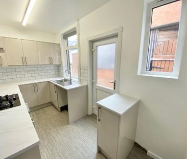 2 bedroom property to rent - Photo 2
