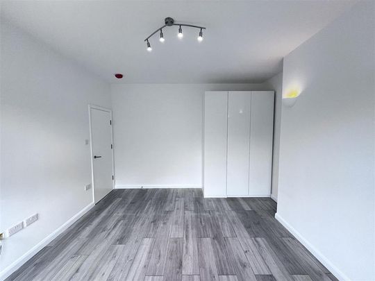 2 bedroom house to rent - Photo 1