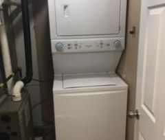 587 Gavin Court - Lower - 2 bed, 1 bath ALL INCLUSIVE - Photo 4