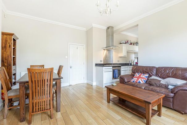 2 bedroom property to rent - Photo 1