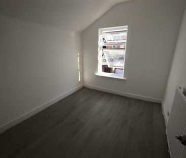 3 bedroom end of terrace house to rent - Photo 3