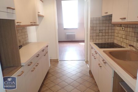Location Appartement 2 pièces 43m² CHAMBERY 73000 - Photo 2