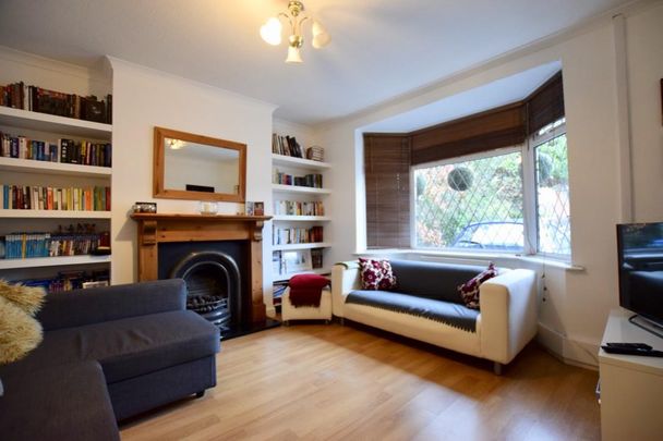 Upper Eastern Green Lane, Eastern Green, Coventry - Photo 1