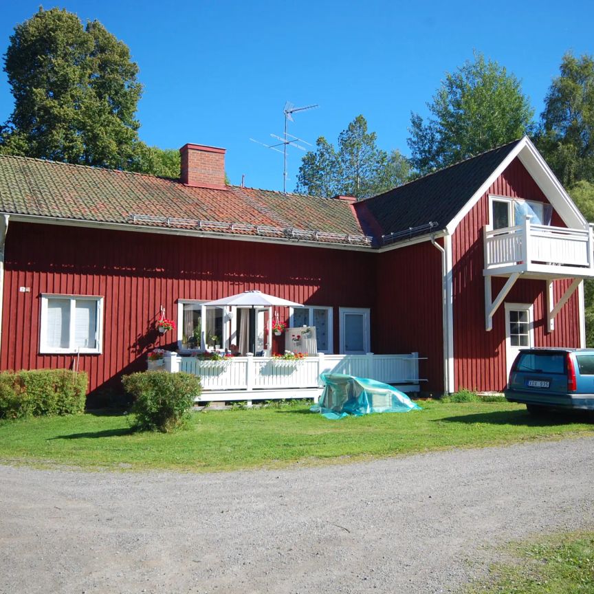 Järnvägsparken: Stor tvåa med snedtak - Photo 1