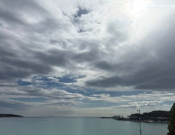 Διαμέρισμα για ενοικίαση - Βουλιαγμένη, - Φωτογραφία 1