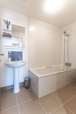 2 Bed Flat, Atlantic Mansions, SO14 - Photo 3