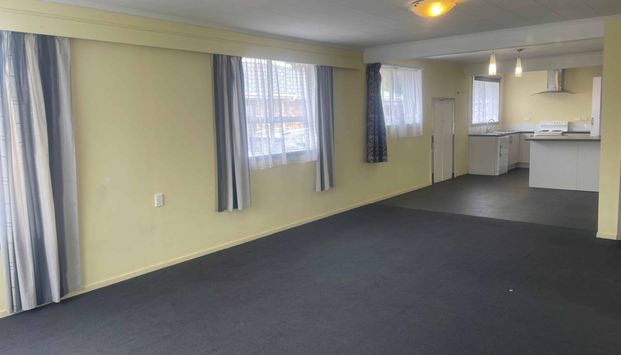 Quiet little spot in the heart of Tirau. - Photo 1