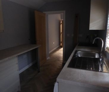 1 bedroom ground floor flat to rent - Photo 4