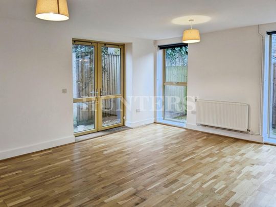2 bedroom Flat To Let Total Size: 1055 SQ FT - Photo 1