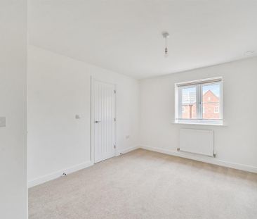 4 bedroom detached house to rent - Photo 4