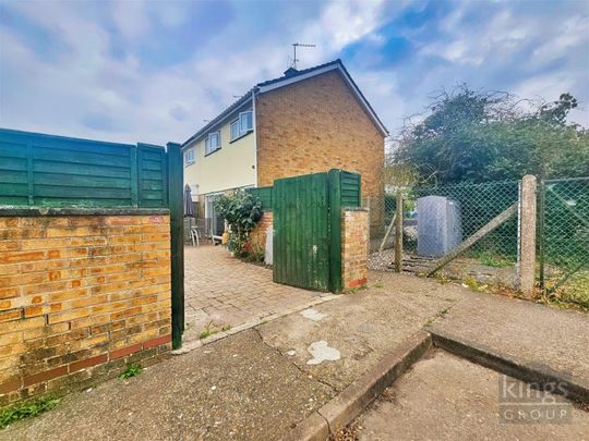 2 Bedroom House - End Terrace To Let - Photo 1